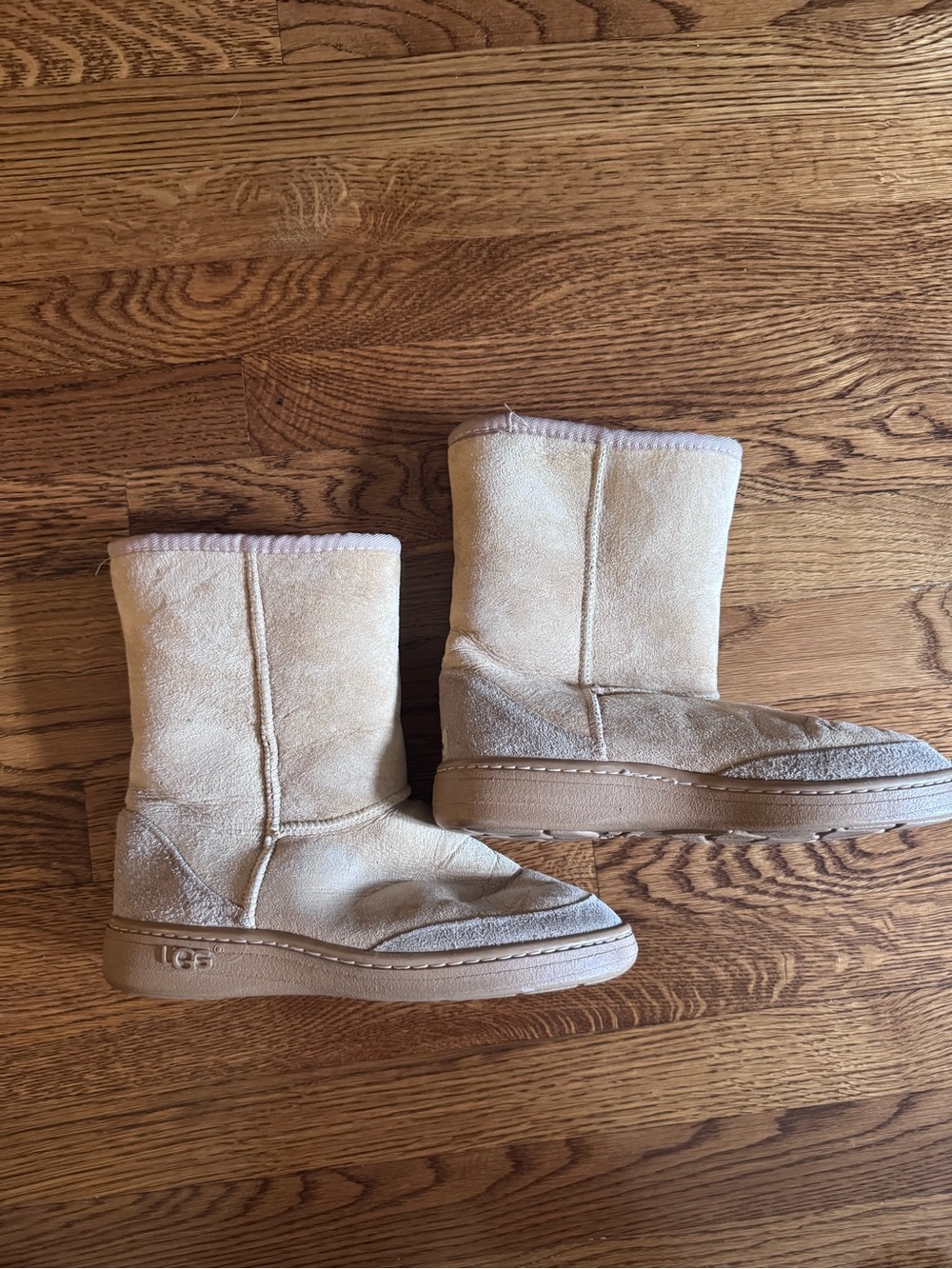 Vintage UGG Boots Light Tan suede shearling size 7 ladies 6 mens